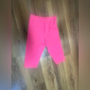 Zenana Outfitters Woman’s Bright Pink Leggings-Knee Length.